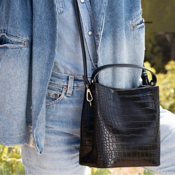 AOTA | Croc Embossed Top Handle Bucket Bag W/ Crossbody | $188 | NWT - Picture 3 of 15